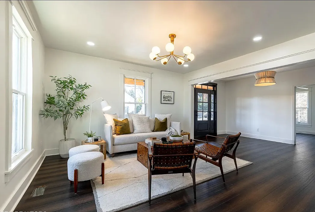 5 bed, 2631 sqft, $5,950 — Photo 3