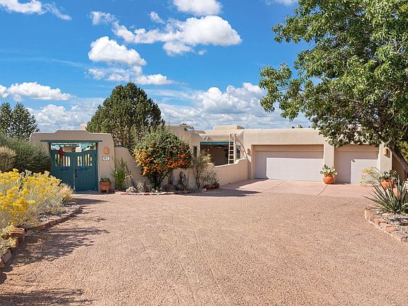 2nd image of 1 1st Mesa Ct