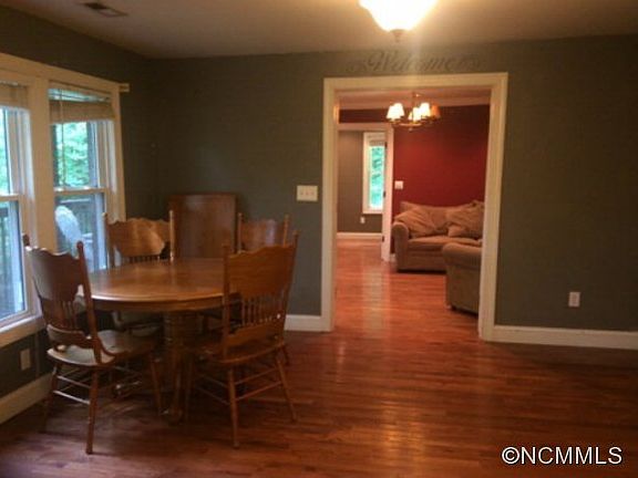 3rd image of 85 Rivercrest Dr