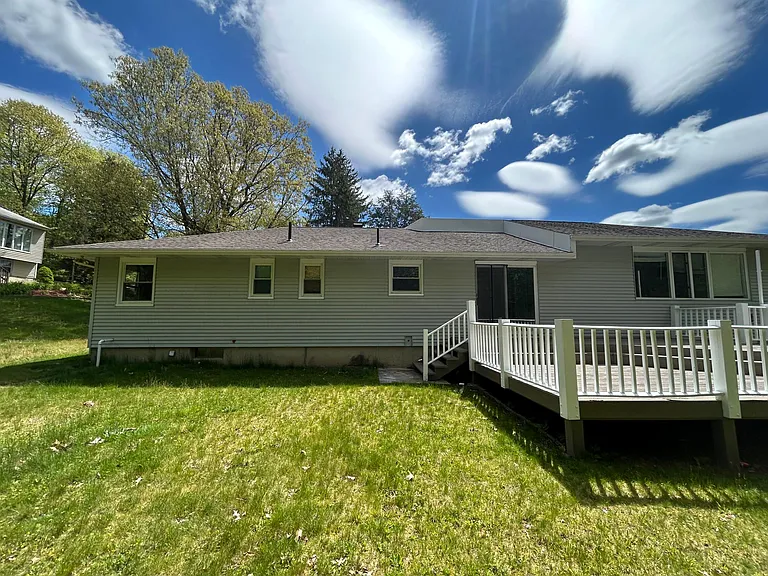 6 Fox Hill Rd — Photo 3