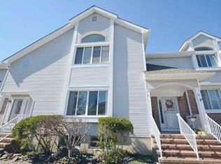 21 Jamie Ct, Monmouth Junction, NJ 08852