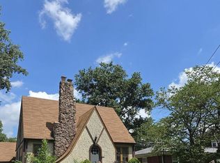 107 S 30th St, Belleville, IL 62226