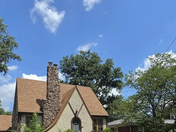 107 S 30th St, Belleville, IL 62226