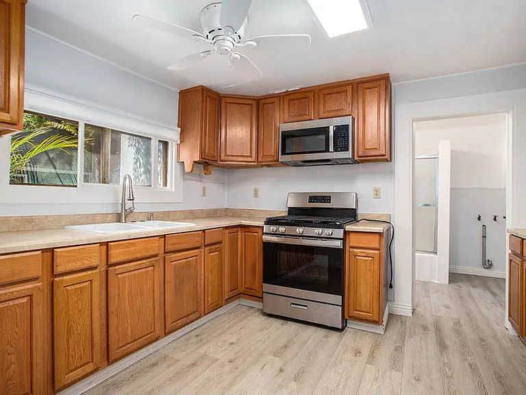 531 Taylor Ave — Photo 5
