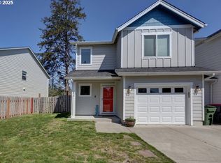 27 NW 6th Pl, Warrenton, OR 97146