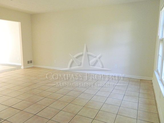 4th image of 226 Mill Creek Pl
