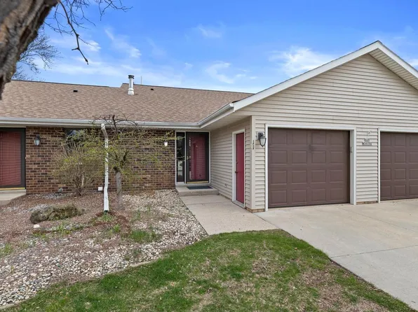 N49W36150 Nottingham LANE #11, Oconomowoc, WI 53066