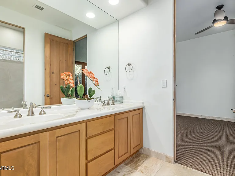 10685 E Cottontail Ln — Photo 24