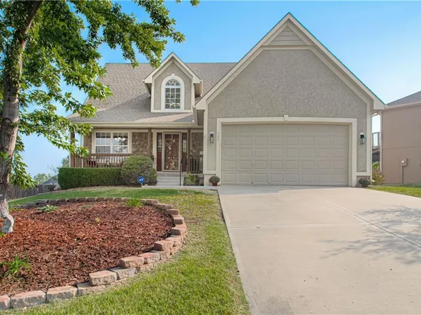 529 S 138th St, Bonner Springs, KS 66012