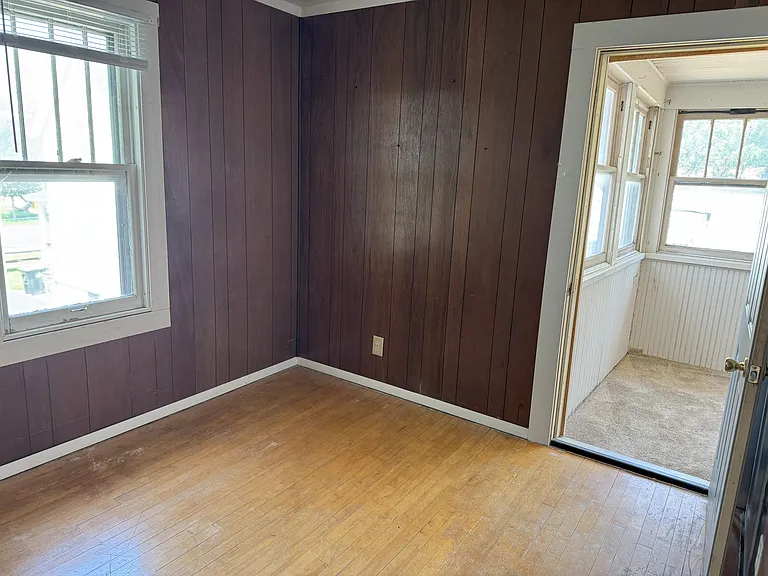 466 W Grand Ave — Photo 8