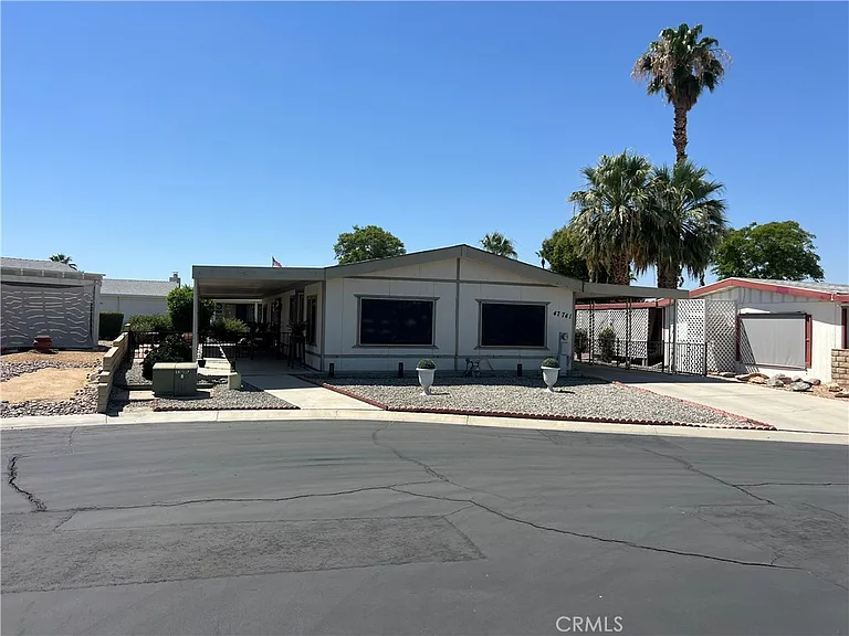 47741 Del Norte Ct — Photo 1
