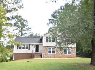 3974 Pineridge Dr SW, Lilburn, GA 30047