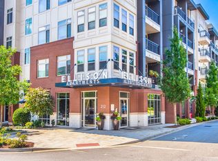 Ellison On Broad, Greenville, SC 29601