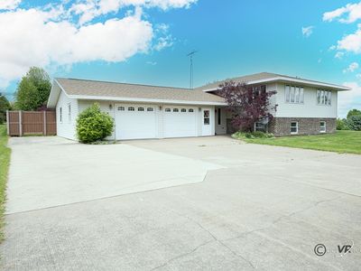 3012 S Golf Rd, Stockton, IL, 61085