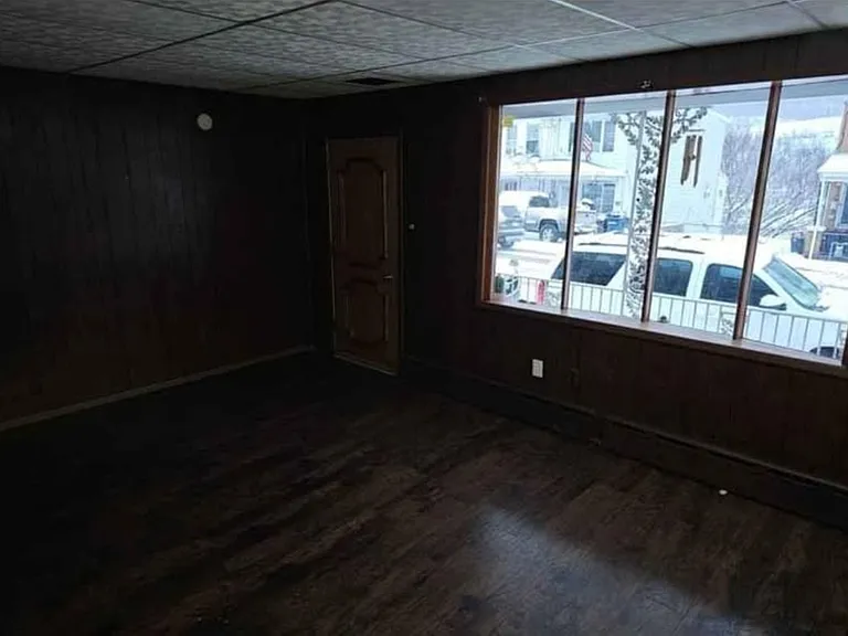 134 East Ave — Photo 4