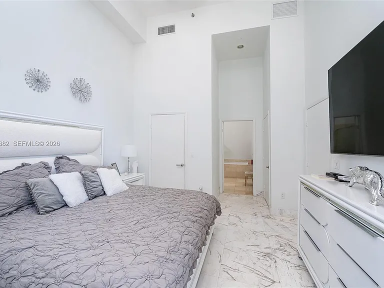 475 Brickell Ave #2209 — Photo 6