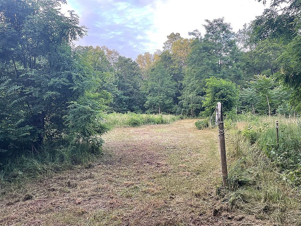 2nd image of 225 Green St