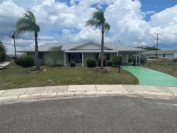 701 Cypress Pl, Sun City Center, FL 33573