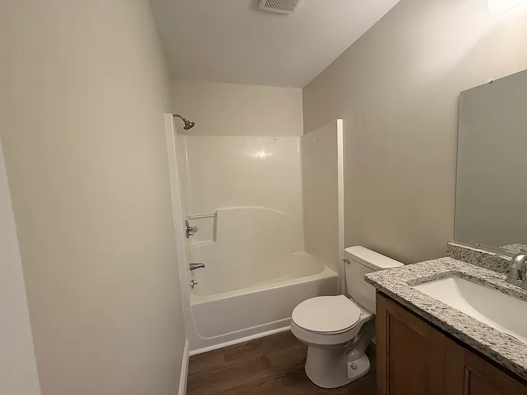 412 Killian Ave #11 — Photo 5