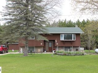 2145 E Surrey Rd, Farwell, MI 48622