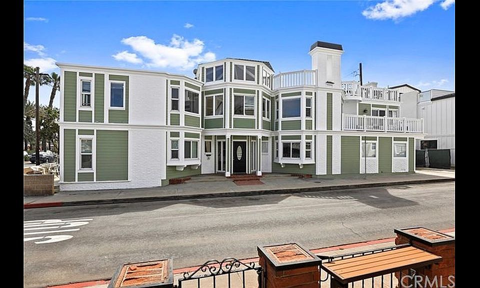 1st image of 124 38th St