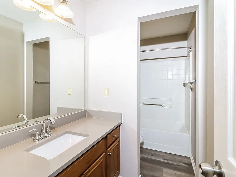 2904 Bourbon St — Photo 15