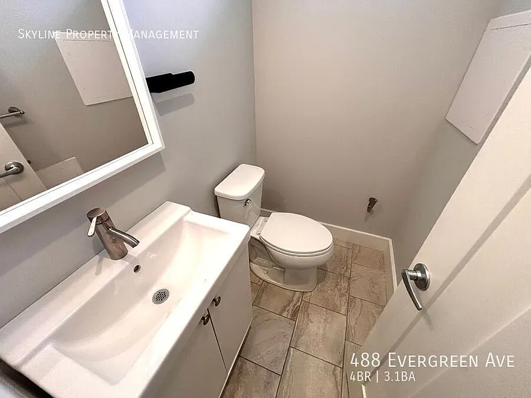 488 Evergreen Ave — Photo 12