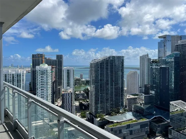 92 SW 3rd St APT 4903, Miami, FL 33130
