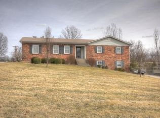 5003 Secretariat Dr, Richmond, KY 40475
