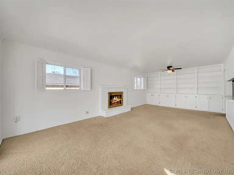 3844 E 56th Pl — Photo 8