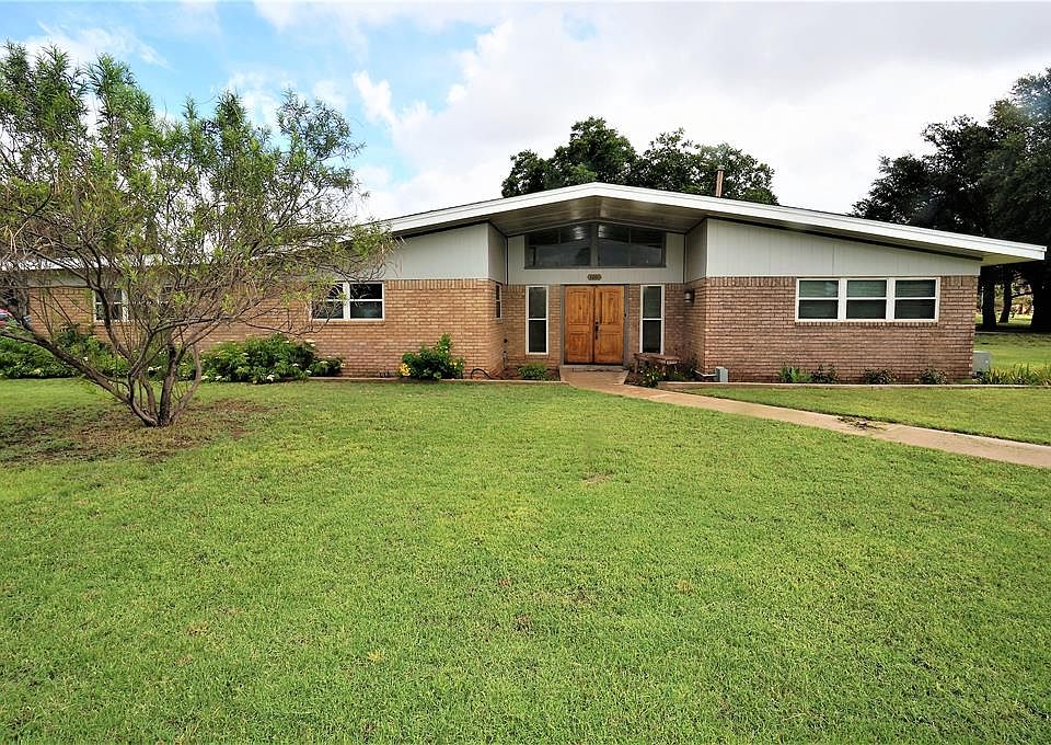 1st image of 3201 Bainbridge Dr