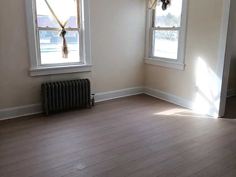 218 Rock Rd #2L — Photo 2