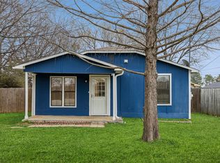 803 Chestnut St, Aubrey, TX 76227