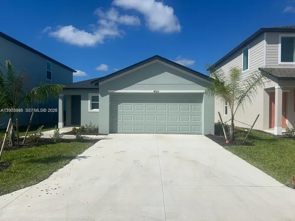 4022 N San Felice Ln, North Fort Myers, FL 33917