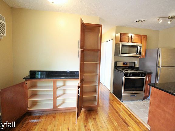 2nd image of 4434 Lafayette Ave #4