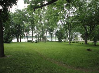 S106W20683 Northshore Ln, Muskego, WI