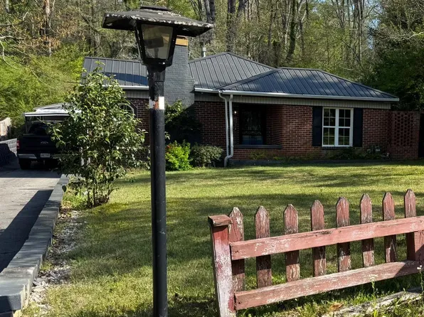 1743 Homarda Dr, Anniston, AL 36207