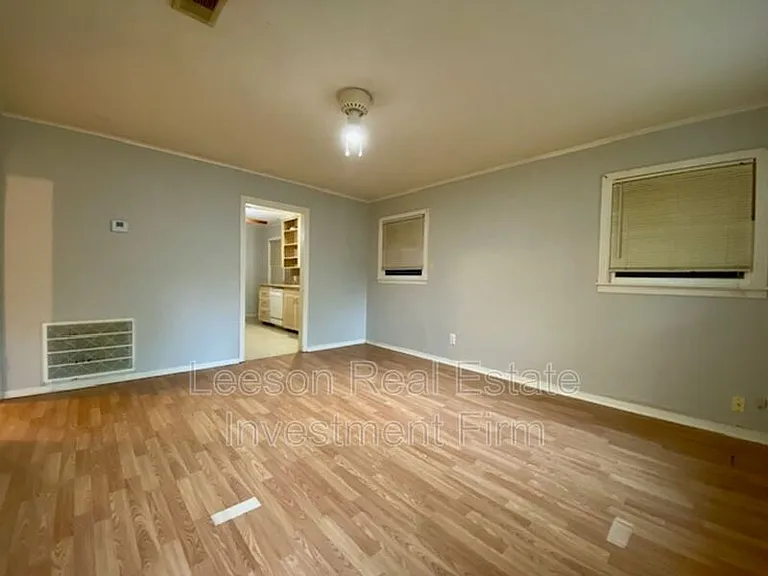 4259 Rightway Ave — Photo 3
