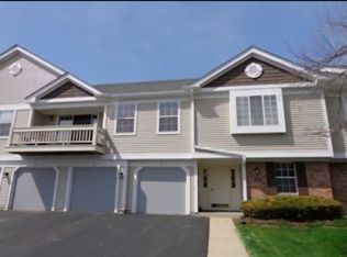 1245 Ballantrae Pl APT E, Mundelein, IL 60060