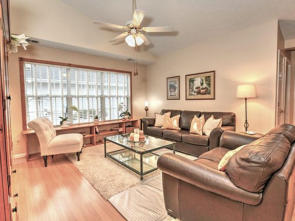 5th image of 4228 Canterbury Green Way