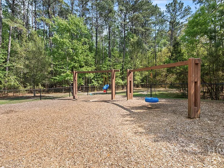 149 Benelli Dr — Photo 29