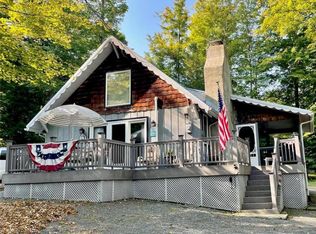 100 7th St, Greentown, PA 18426