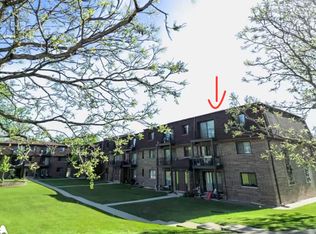 499 McHenry Rd APT 3B, Wheeling, IL 60090