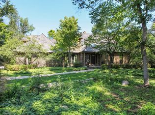 8 Baneberry Ln, Riverwoods, IL 60015