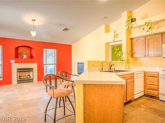 5th image of 8301 Green Clover Ave