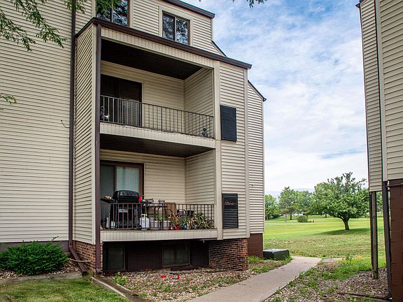 4th image of 3215 W Willow Knolls Dr #83D