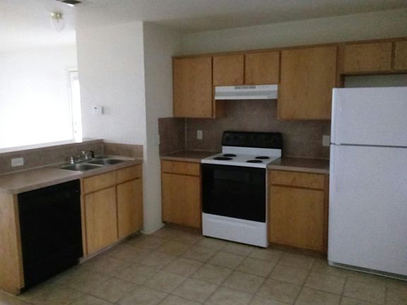 2nd image of 4102 Gus Dr APT A