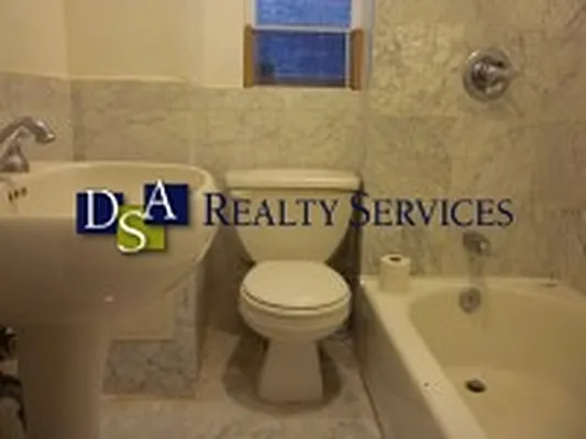 Rented by DSA Realty | media 5