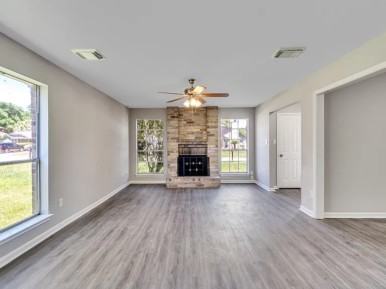 4511 Tangle Creek Ln — Photo 6