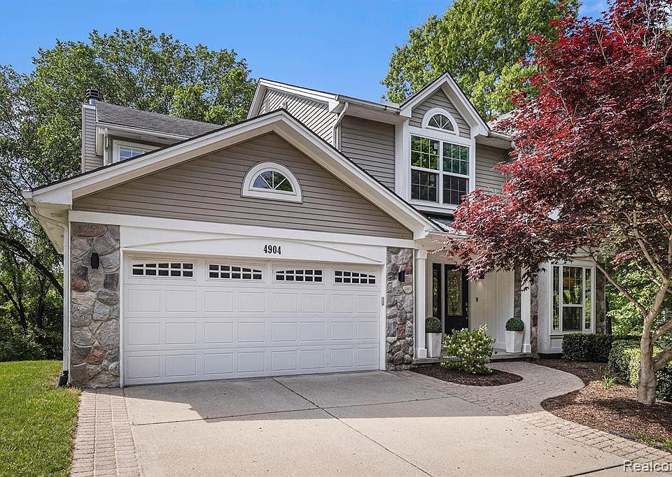 1st image of 4904 Greenview Dr